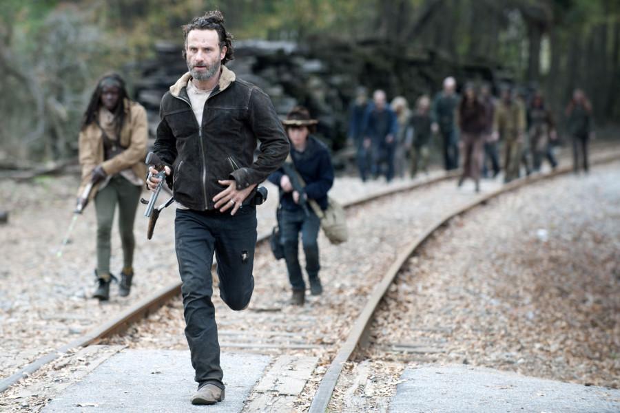 Fans put on edge by Walking Dead finale