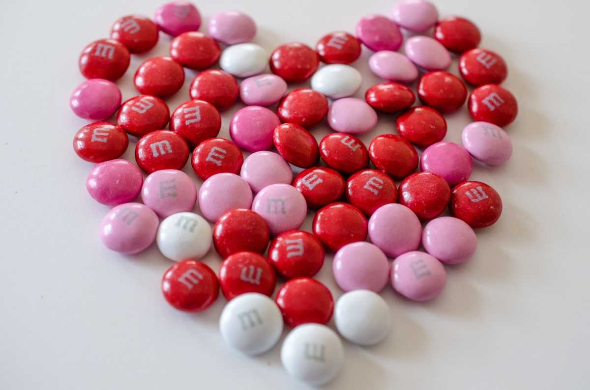 A creative example of a Valentine's Day gift - photo courtesy of Wikimedia Commons and used under fair use.