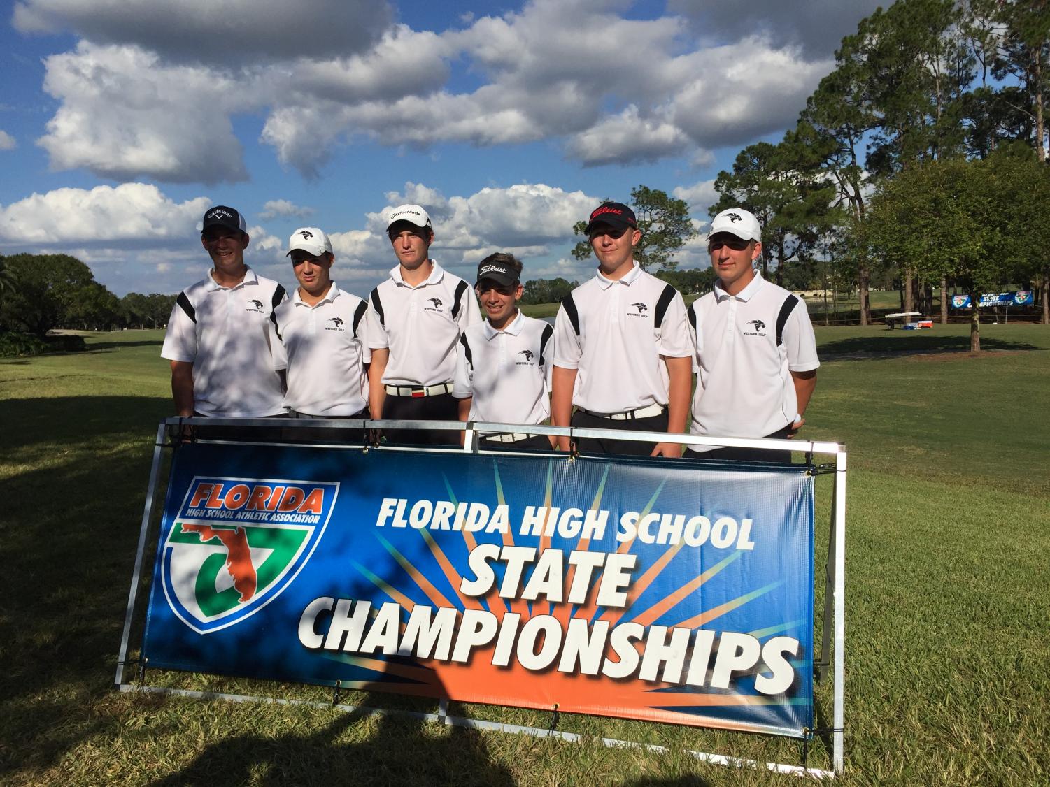 Boys' golf state qualifiers pose on the Mission Inn course before the competition on Nov. 1.