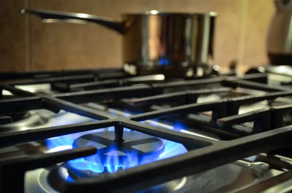 Why gas stoves quickly became part of the culture war : NPR